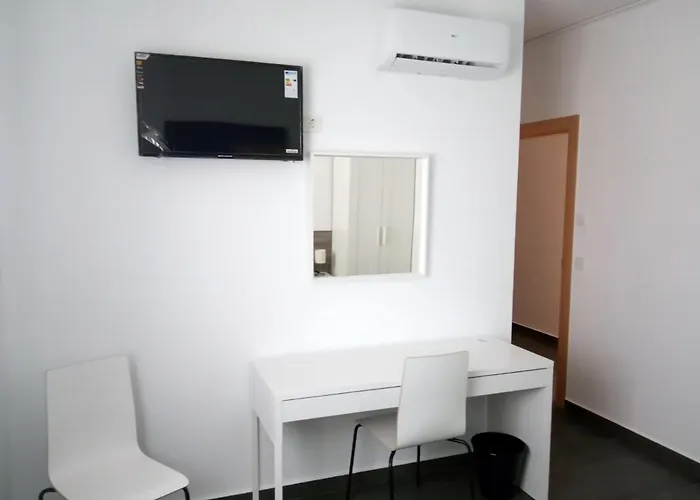 Josefina Bed & Breakfast Granja de Rocamora