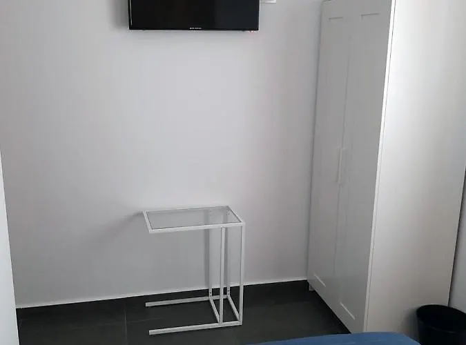 Bed & Breakfast Josefina Granja de Rocamora