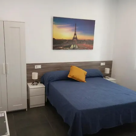 Josefina Bed & Breakfast 2*